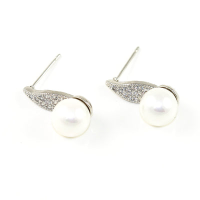 Pearl Petal Earrings - Miraposa